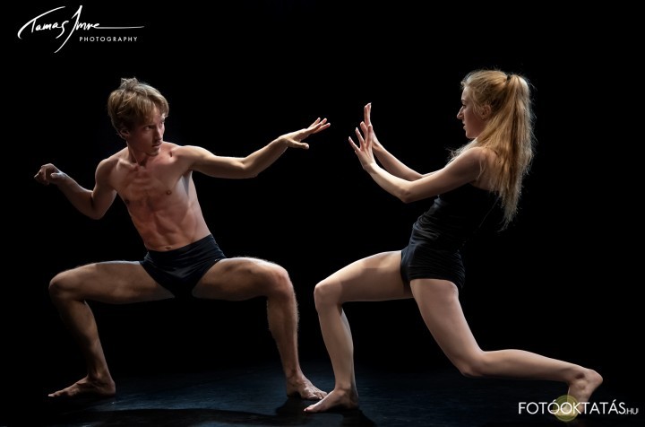 MOHA Dancer pair